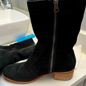 KorkEaseVelma Boot,Black Suede size 8.5M.Great condition,wore a handful of times